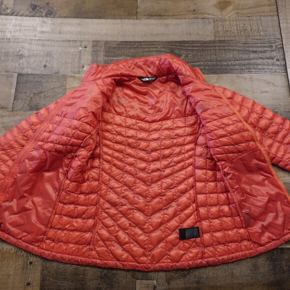 The North Face ThermoBall Insulated Jacket Women’s Small Coral Red Packable FAIR - Picture 13 of 15